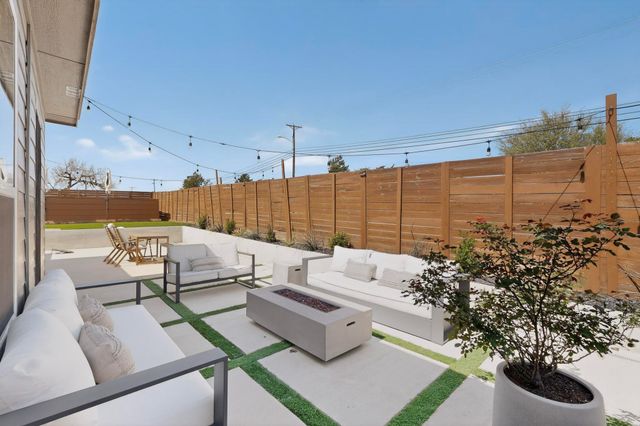 3889 Sam Circle, Dallas, TX 75233