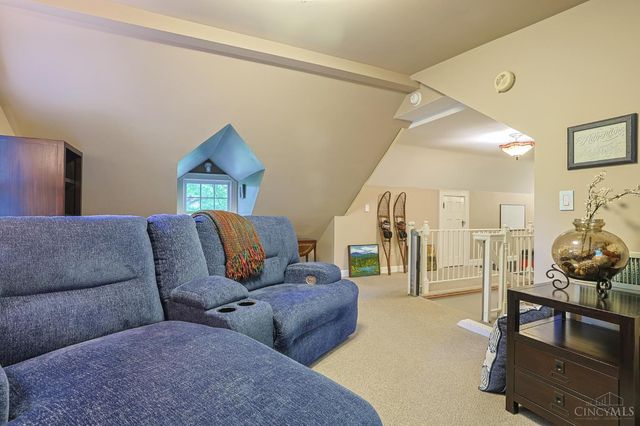 14 Sylvan Lane, Wyoming, OH 45215