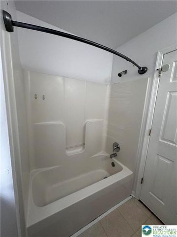 937 Ramblewood Lane, Freemansburg Boro, PA 18017