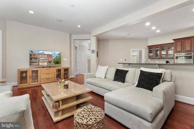 43682 LEES MILL SQ, Leesburg, VA 20176