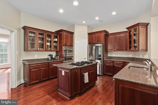 43682 LEES MILL SQ, Leesburg, VA 20176