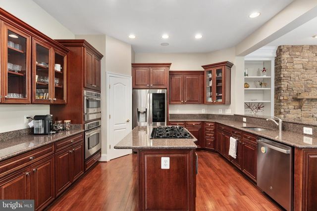 43682 LEES MILL SQ, Leesburg, VA 20176