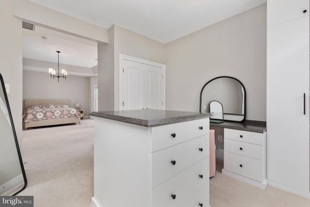43682 LEES MILL SQ, Leesburg, VA 20176