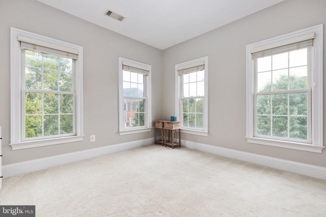 43682 LEES MILL SQ, Leesburg, VA 20176