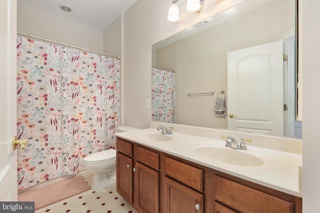 43682 LEES MILL SQ, Leesburg, VA 20176