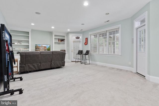 43682 LEES MILL SQ, Leesburg, VA 20176