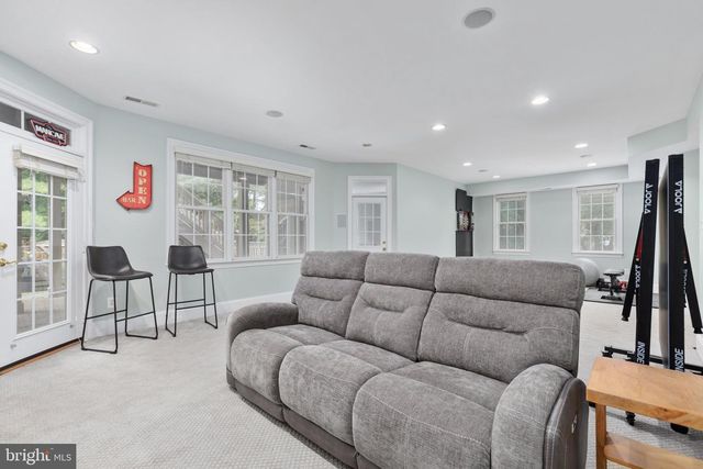 43682 LEES MILL SQ, Leesburg, VA 20176