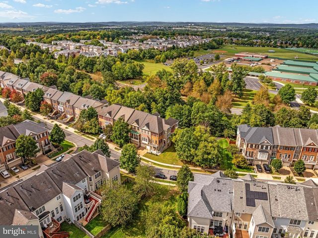 43682 LEES MILL SQ, Leesburg, VA 20176