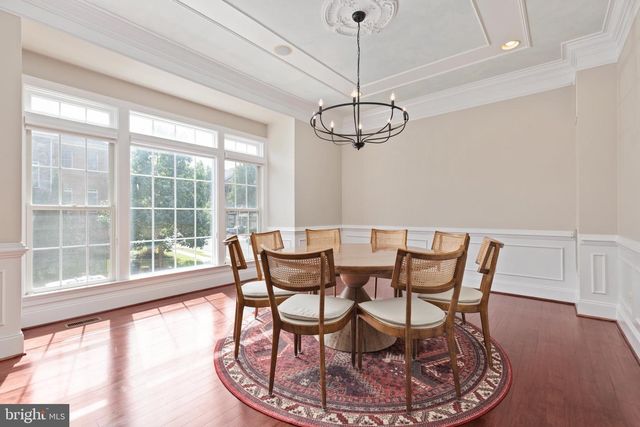 43682 LEES MILL SQ, Leesburg, VA 20176