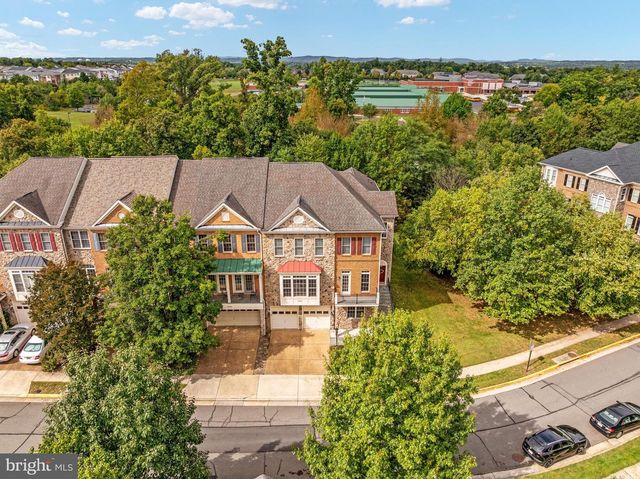 43682 LEES MILL SQ, Leesburg, VA 20176
