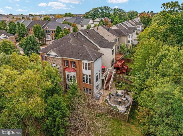 43682 LEES MILL SQ, Leesburg, VA 20176