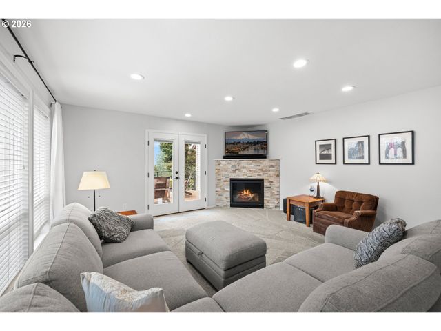 13585 Sw WESTRIDGE Ter, Tigard, OR 97223