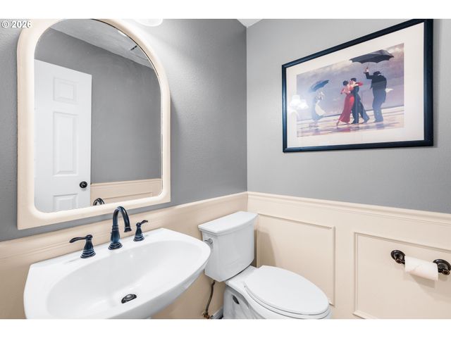 13585 Sw WESTRIDGE Ter, Tigard, OR 97223