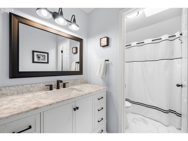 13585 Sw WESTRIDGE Ter, Tigard, OR 97223