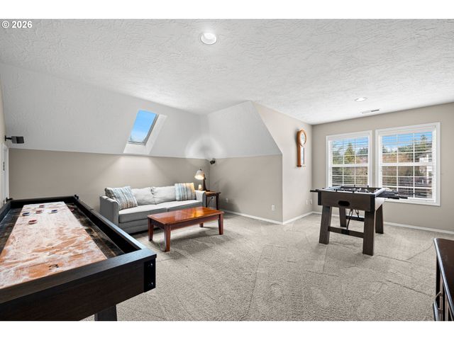 13585 Sw WESTRIDGE Ter, Tigard, OR 97223