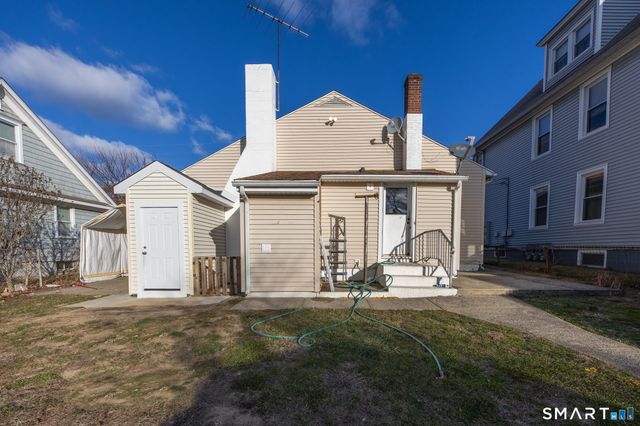 239 Hollister Street, Stratford, CT 06615