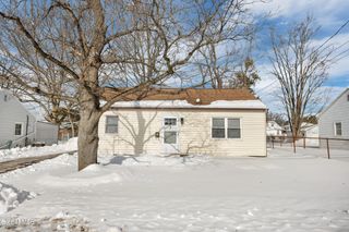 3 Miracle Lane, Colonie, NY 12211