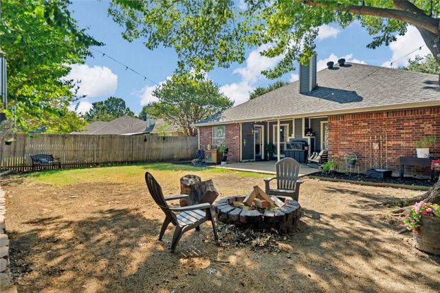 351 Meador Lane, Burleson, TX 76028
