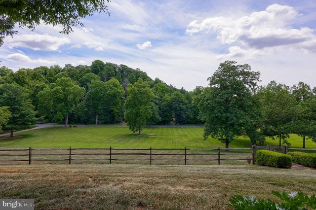 3646 MEADOW VIEW RD, Manheim, PA 17545