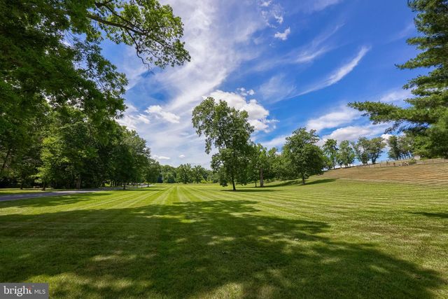 3646 MEADOW VIEW RD, Manheim, PA 17545