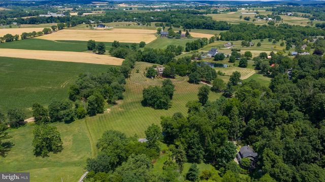 3646 MEADOW VIEW RD, Manheim, PA 17545