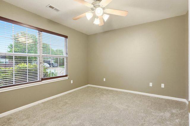 6140 N GREGORY DR, Columbia, MO 65202