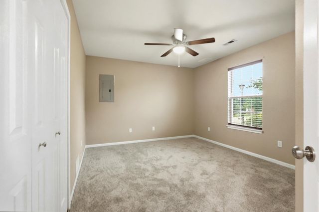 6140 N GREGORY DR, Columbia, MO 65202