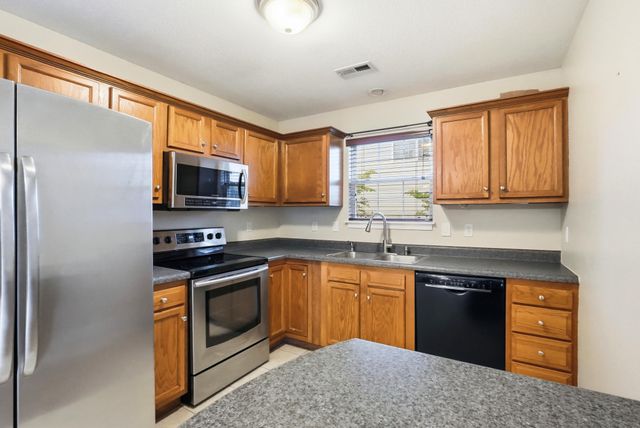 6140 N GREGORY DR, Columbia, MO 65202