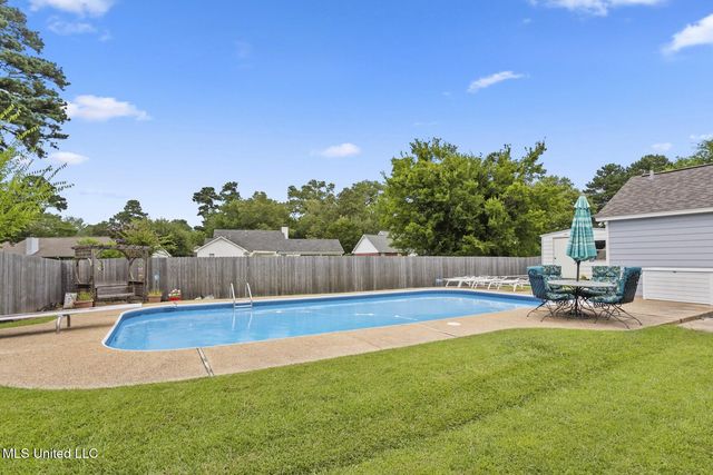 725 Bay Tree Drive, Flowood, MS 39232