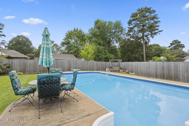 725 Bay Tree Drive, Flowood, MS 39232