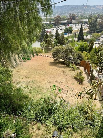 2106 Roselin, Los Angeles, CA 90039