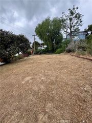 2106 Roselin, Los Angeles, CA 90039