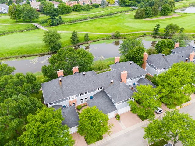 17 Mashie Court, Woodridge, IL 60517