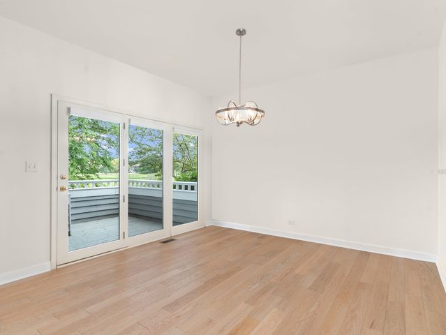 17 Mashie Court, Woodridge, IL 60517