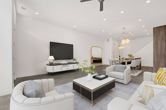 1017 N Cleveland Avenue 4, Chicago, IL 60610