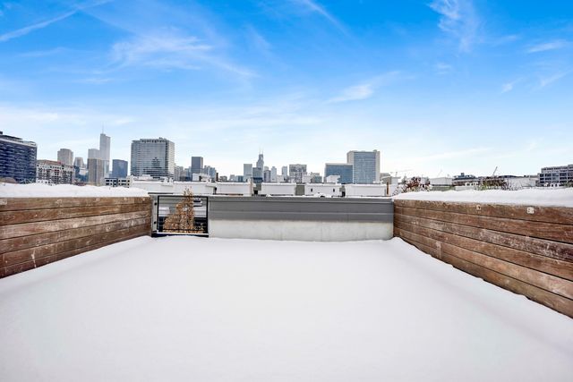 1017 N Cleveland Avenue 4, Chicago, IL 60610