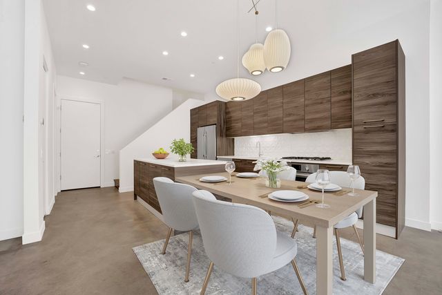 1017 N Cleveland Avenue 4, Chicago, IL 60610