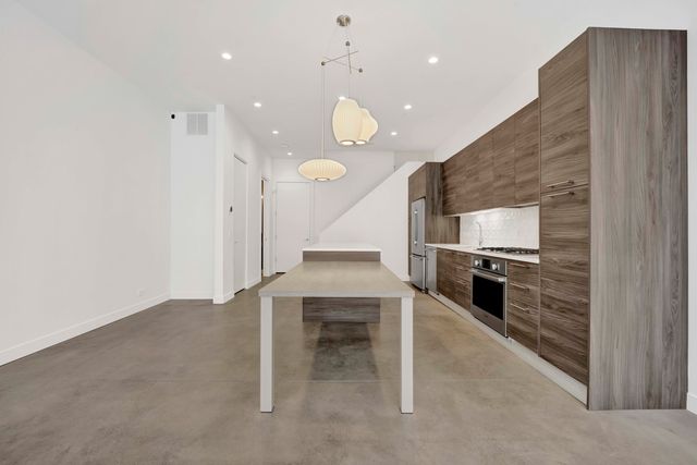 1017 N Cleveland Avenue 4, Chicago, IL 60610