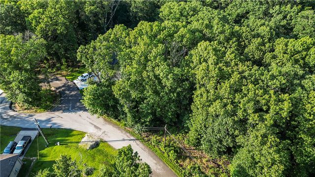 Pitt Lane, Bella Vista, AR 72715