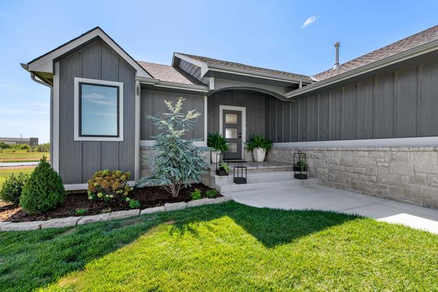 5484 N Toben Dr., Bel Aire, KS 67226