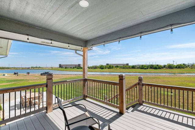 5484 N Toben Dr., Bel Aire, KS 67226