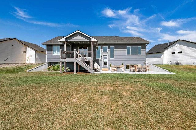 5484 N Toben Dr., Bel Aire, KS 67226