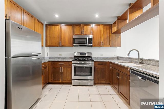 20 Newport Parkway 1209, Jersey City, NJ 07310