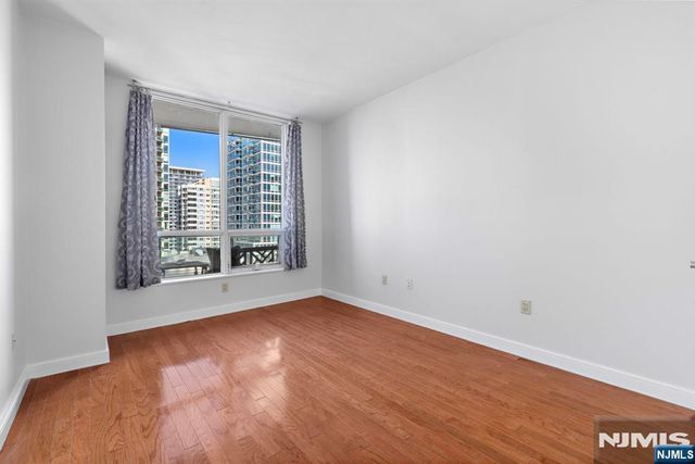 20 Newport Parkway 1209, Jersey City, NJ 07310