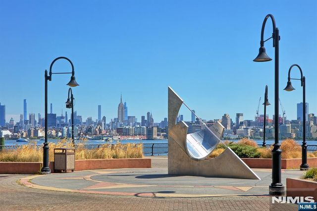 20 Newport Parkway 1209, Jersey City, NJ 07310