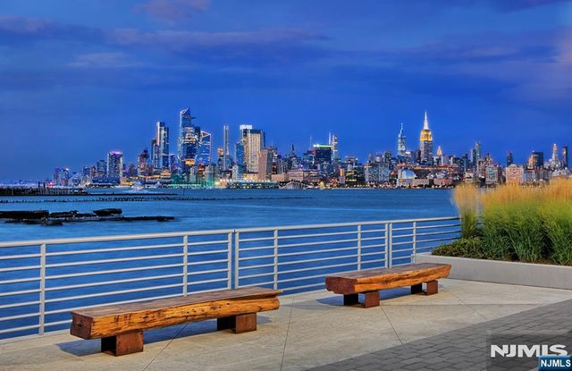 20 Newport Parkway 1209, Jersey City, NJ 07310