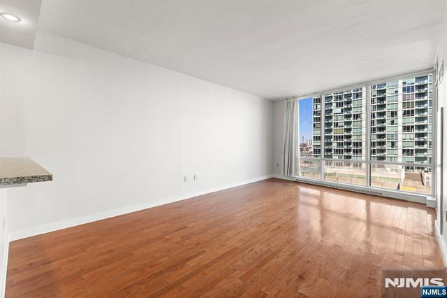 20 Newport Parkway 1209, Jersey City, NJ 07310