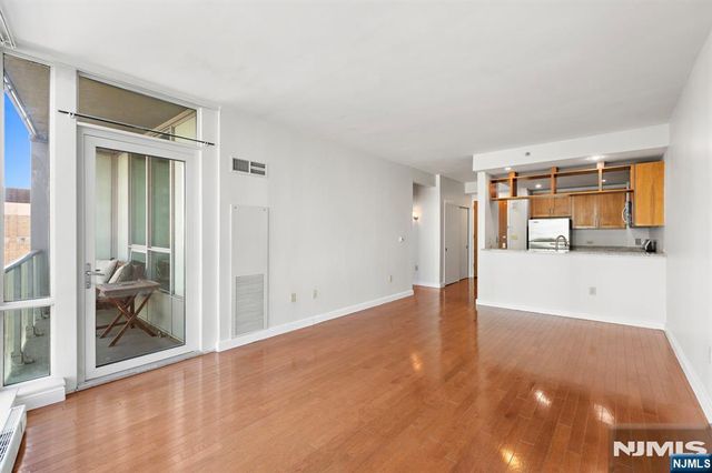 20 Newport Parkway 1209, Jersey City, NJ 07310