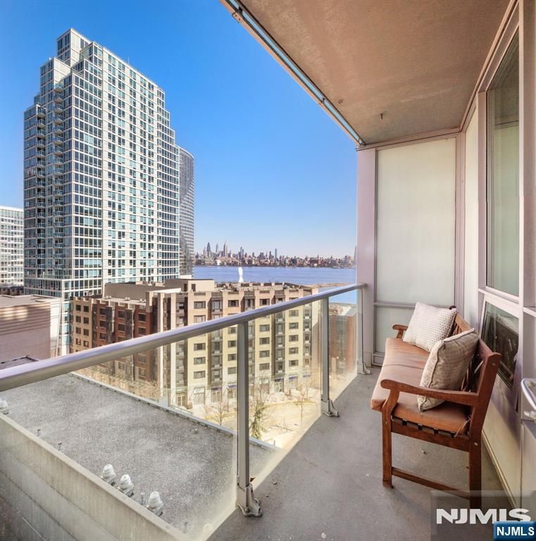 20 Newport Parkway 1209, Jersey City, NJ 07310
