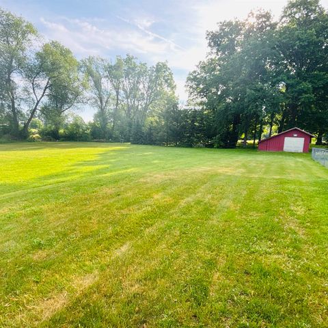 4713 S Fraser Road, Bay City, MI 48706